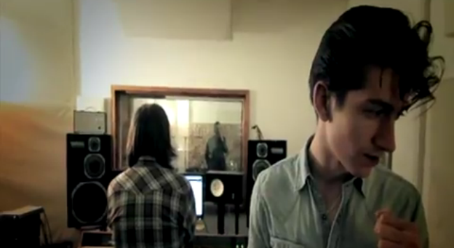 Musikvideo: Arctic Monkeys - feat. Richard Hawley & The Death Ramps - You And I